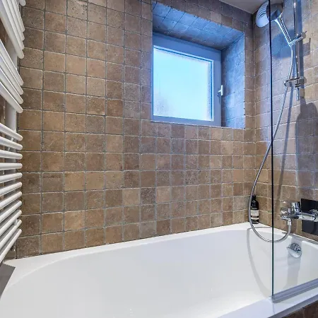 Neuf Au Coeur De 1850 Avec Terrasse Et Wifi - Fr-1-575-160 *